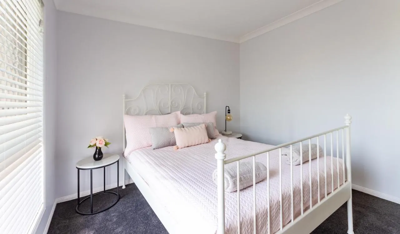 Executive And Family Home Large - Flinders View 24 Ipswich Holiday home