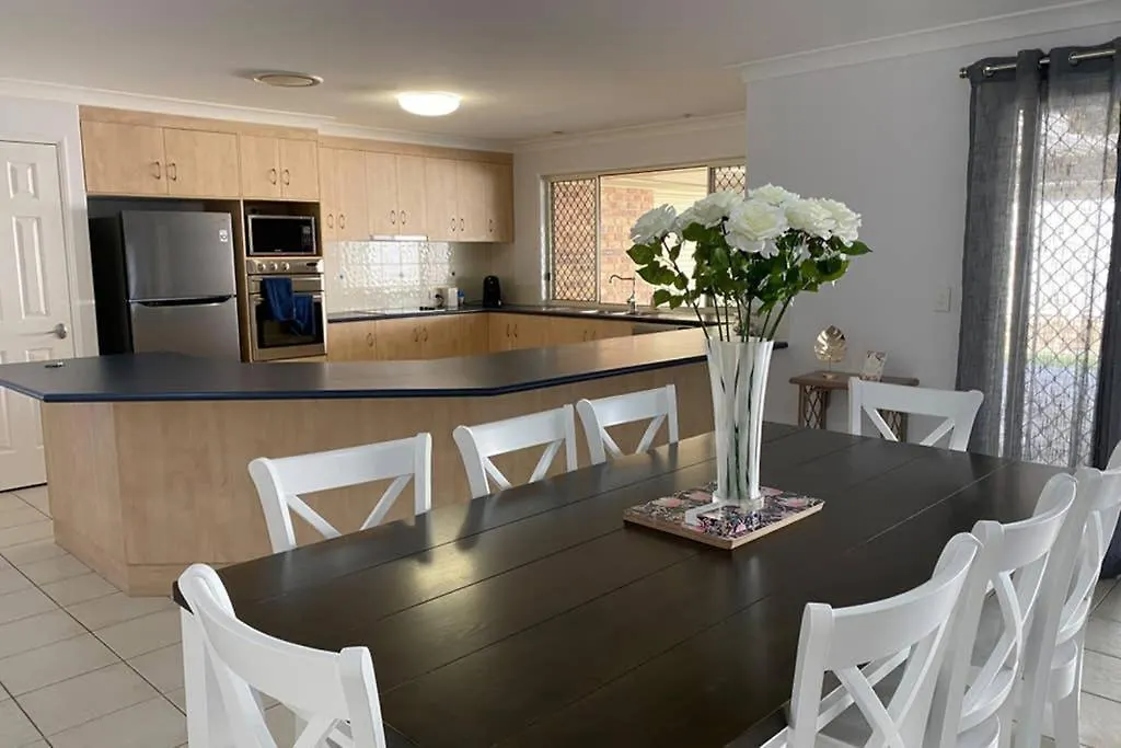 Executive And Family Home Large - Flinders View 24 Ipswich Holiday home