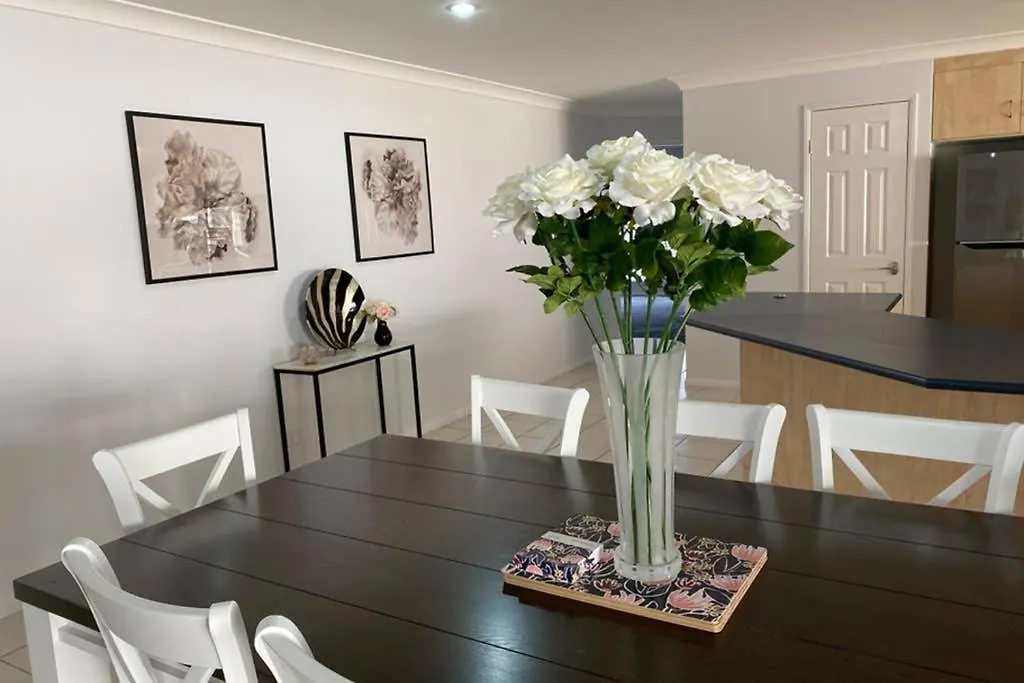 Holiday home Executive And Family Home Large - Flinders View 24 Ipswich