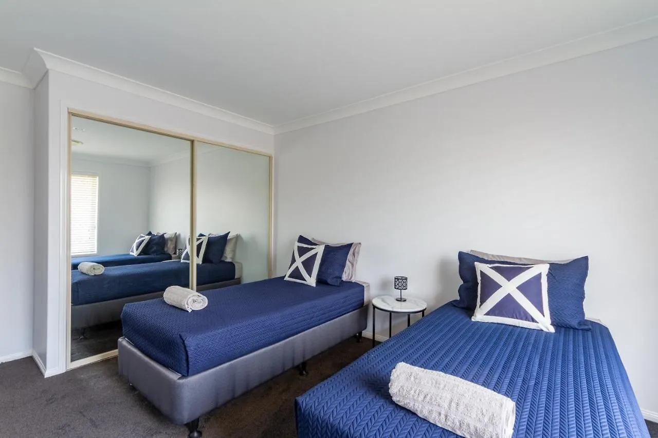 Holiday home Executive And Family Home Large - Flinders View 24 Ipswich Australia