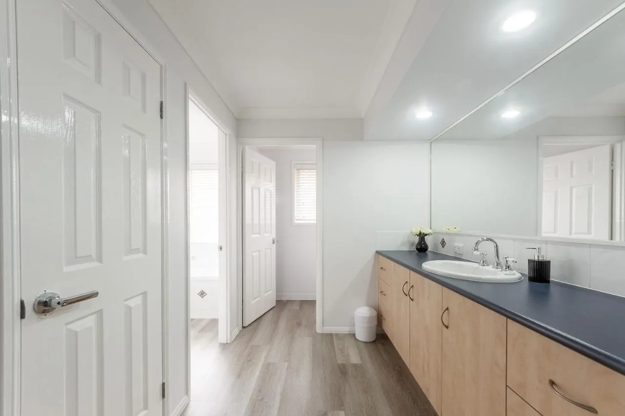Holiday home Executive And Family Home Large - Flinders View 24 Ipswich